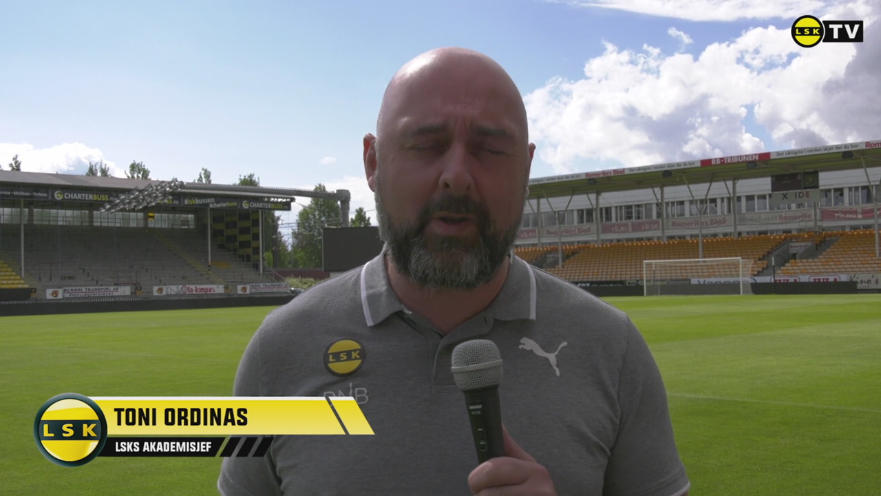 Toni Ordinas inviterer trenere til LSKs fotballskole.mp4